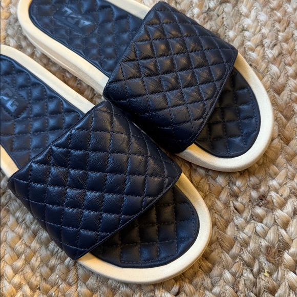 APL US 9 Lusso Slide Navy Blue Quilted Sandals - Picture 3 of 5